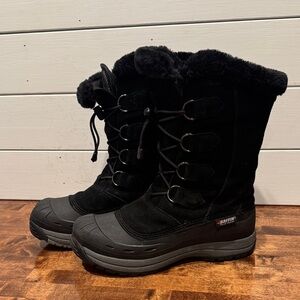 Women’s warm winter boots size 11. Extremely warm, with inserts you can remove
